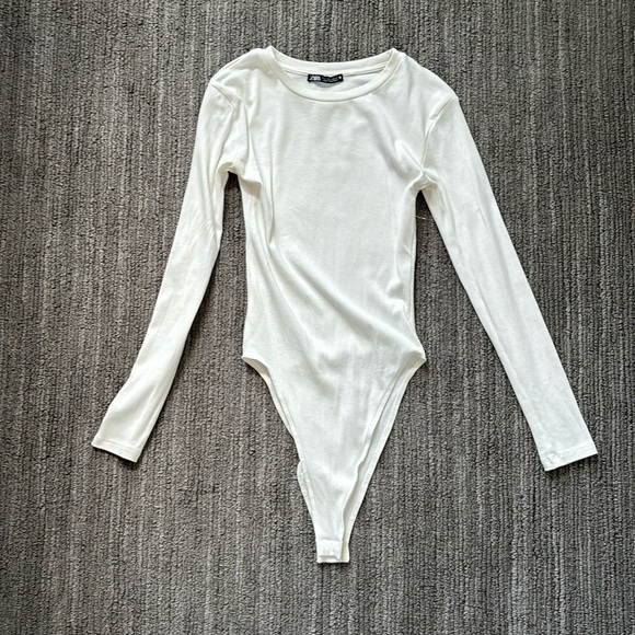 Zara White Longsleeve Bodysuit - Picture 1 of 2
